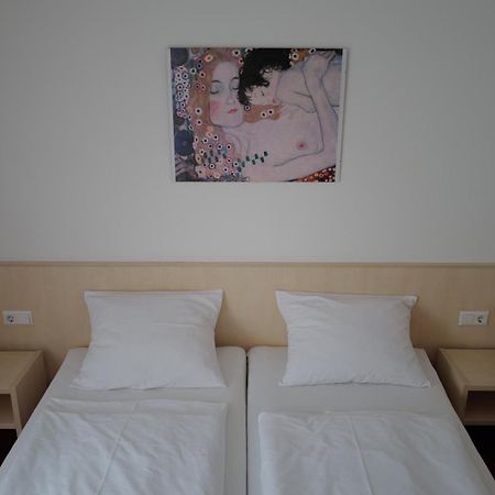 Hotel Am Bad Esslingen am Neckar Exterior photo